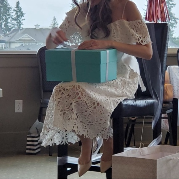 Astr the Label white Lace off shoulder dress - Picture 11 of 11